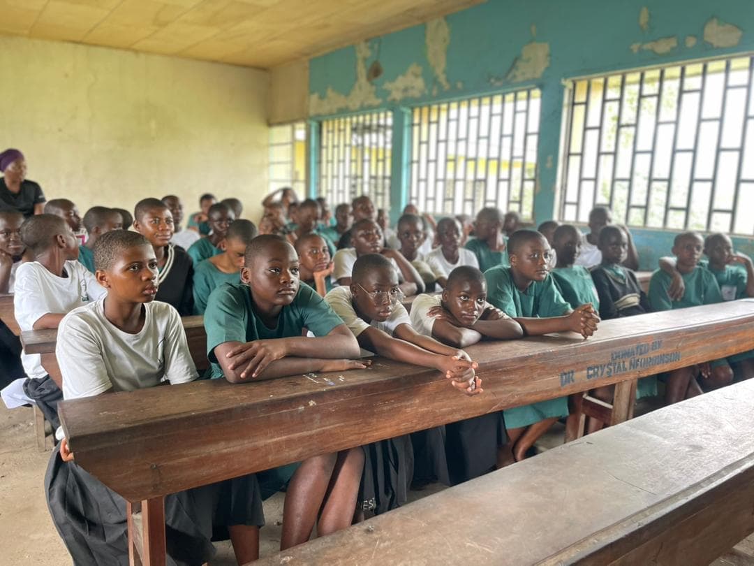 EveryLady pad distribution at a school